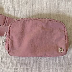 Lululemon belt bag
